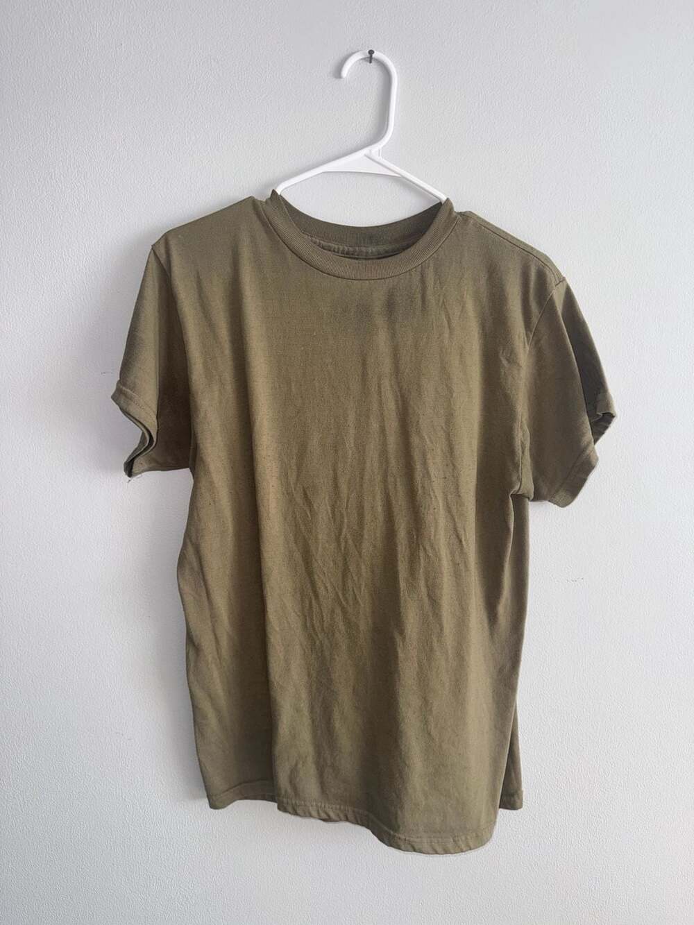 USGI Army T-Shirt Medium Olive Green Military Short Sleeve Cotton